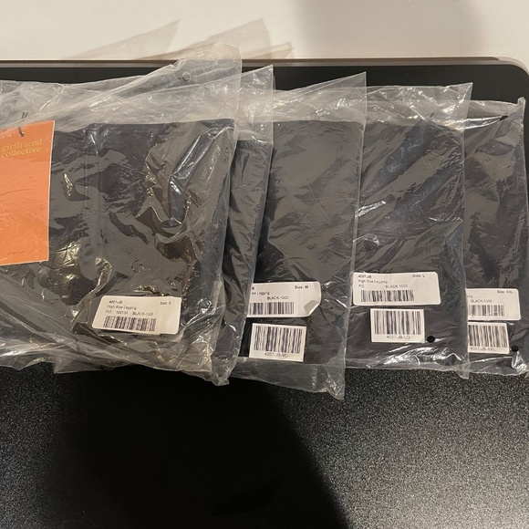 Girlfriend Collective 7/8 Compressive Legging in Black - NWT - Picture 3 of 3